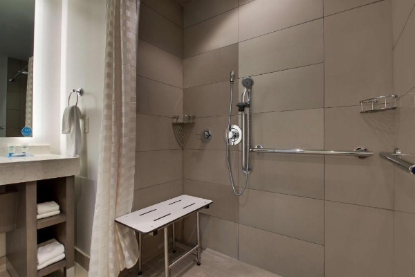 Hyatt House Oak Brook image 10