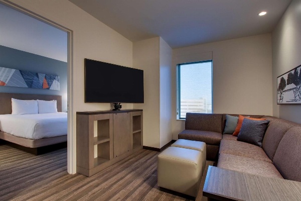 Hyatt House Oak Brook image 5