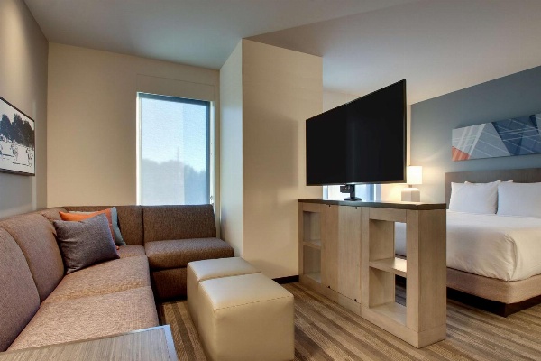 Hyatt House Oak Brook image 6